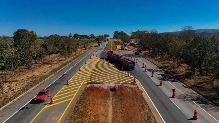 BR-040 terá obras nesta semana em trecho de Sete Lagoas; confira a programação