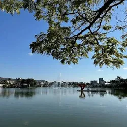 Tempo seco e frio pela manhã dão lugar a tarde ensolarada em Sete Lagoas