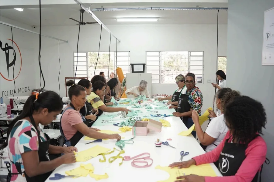 Últimos dias para inscrições no curso gratuito de Design de Moda em Nova Lima