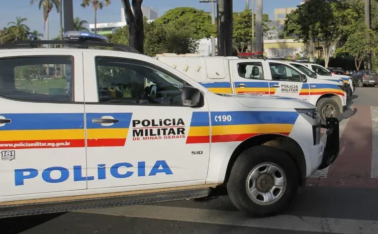 Carro roubado em Betim é localizado pela PM com placa falsificada em Sete Lagoas