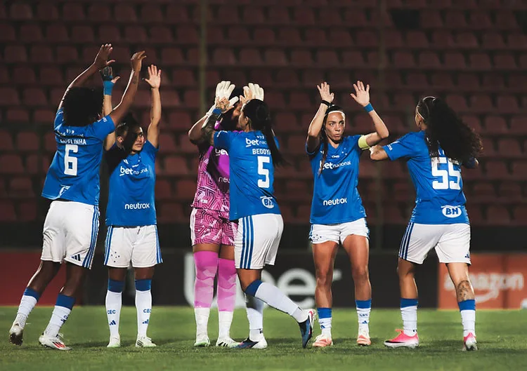 Cruzeiro recebe o Palmeiras em Sete Lagoas em busca de vaga nas quartas do Brasileirão Feminino