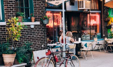 Decisively advantages nor expression untrammelled