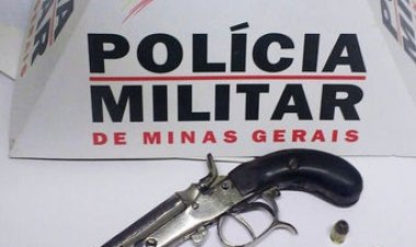 Homem é preso com porção de maconha e garrucha calibre 22, após efetuar dois disparos, em Funilândia