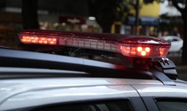 Mulher sofre corte em 4 dedos após segurar facão que foi puxado pelo marido, durante briga do casal, em Inhaúma