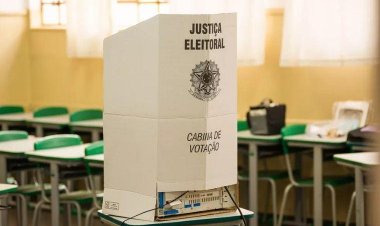 TSE decide que eleitor deve deixar celular com mesário antes de entrar na cabine de votação