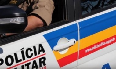 Após perseguição policial e acidente, motorista é preso com pistola dentro de carro, em Pedro Leopoldo