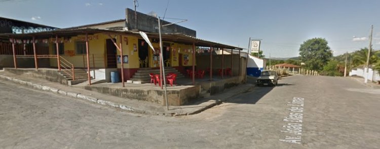 Indivíduo entra em bar, luta com proprietário e rouba mais de mil reais dele, em Inhaúma