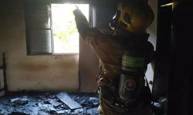 Mulher coloca fogo na própria casa durante surto psicótico e é socorrida por vizinhos em Minas