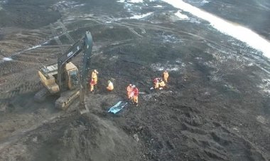Colete e restos mortais são encontrados pelo Corpo de Bombeiros em Brumadinho