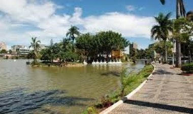 Homem é preso e menor apreendida com cocaína e maconha, após confusão em bar na orla da Lagoa Paulino