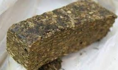 Homem é preso com barra de meio quilo de maconha e 4 pedras de crack, em Sete Lagoas