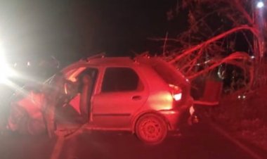 Condutor sofre fraturas no pé, perna e mandíbula após batida na AMG-0105 em Funilândia