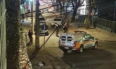 Homem armado faz criança e jovem reféns após tentar matar a ex-esposa