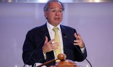 É mentira, é falso' que 33 milhões de pessoas passam fome, diz Paulo Guedes