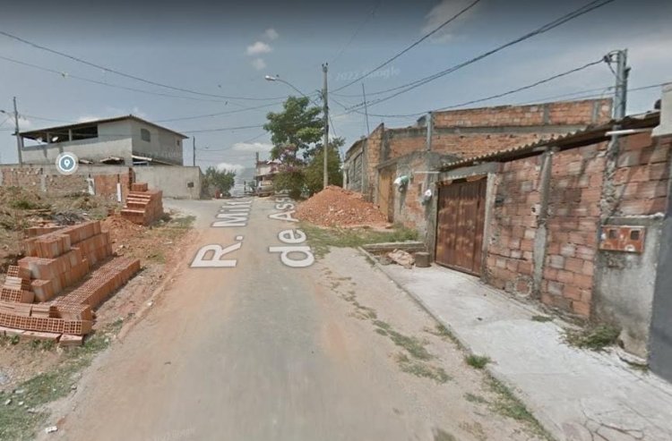 Homem é morto com tiros e facadas após ameaçar família em Ribeirão das Neves