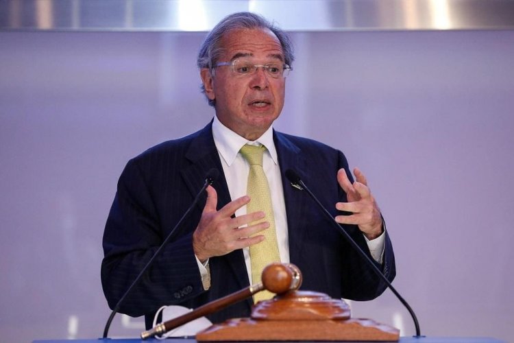 É mentira, é falso' que 33 milhões de pessoas passam fome, diz Paulo Guedes