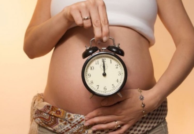 Gravidez tardia: possibilidades, riscos e tratamentos alternativos