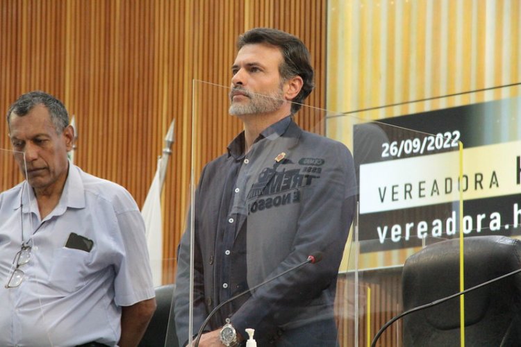 Vereador Janderson Avelar (MDB) presidiu Audiência Pública para discutir o futuro da escola da Cemig.