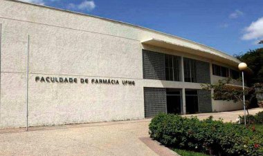 Prédio da UFMG precisa ser evacuado após vazamento de substância mortal em laboratório de farmácia