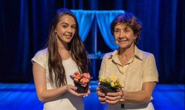 Espetáculo Violetas na Janela desembarca em BH em novembro