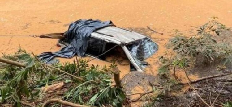 Carro cai de ponte em Turmalina e deixa cinco mortos por afogamento