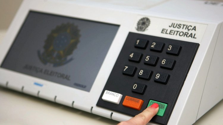 Veja: Assédio eleitoral: prática é crime e pode gerar multa e detenção