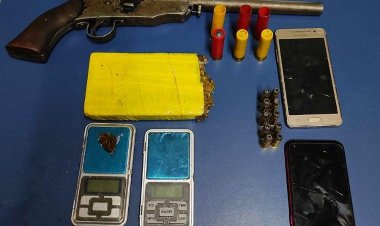 Homem é preso suspeito de tráfico de drogas e porte ilegal de arma de fogo em Sete Lagoas