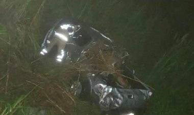 Casal e filho sobrevivem após caminhonete capotar e cair em ribanceira na BR-040