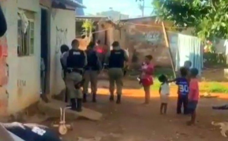 Menino de 10 anos liga para polícia e pede por comida em Sete Lagoas