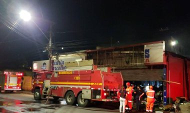 Incêndio atinge loja recém inaugurada no Centro de Sete Lagoas