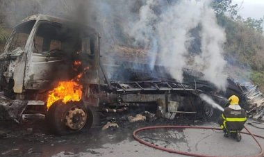 Motorista de 26 anos morre carbonizado após batida entre carro e caminhão em Sete Lagoas