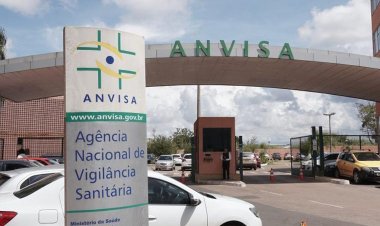 Anvisa alerta sobre uso de produtos para modelar cabelos que causou cegueira temporária