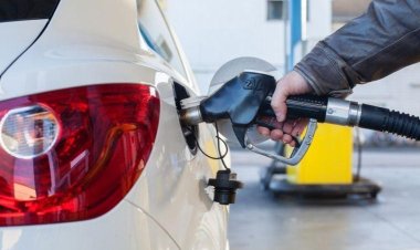 Gasolina tem nova baixa e termina 2022 R$ 2,14 mais barata; confira média