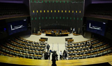Deputados de Minas aprovam aumento e salários podem chegar a quase R$ 35 mil
