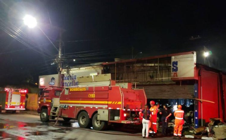 Incêndio atinge loja recém inaugurada no Centro de Sete Lagoas