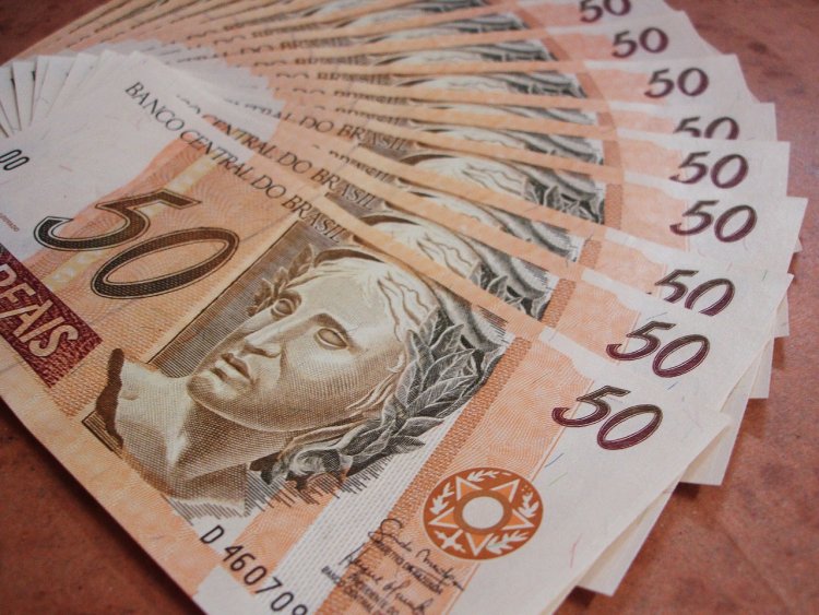Irregularidades no 13º salário podem gerar multas e ações na justiça