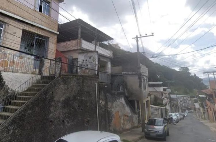 Idosa de 83 anos é presa após morte de adolescente que ameaçava sua neta