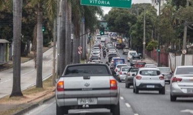 Taxa de licenciamento de veículos cai 75% em Minas e cobrança será de R$ 33,66; confira
