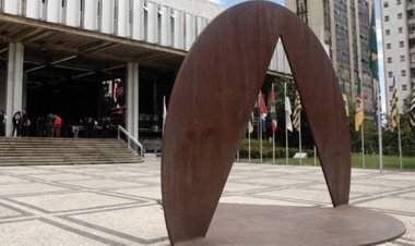 Justiça bloqueia R$ 310 mil de deputados mineiros por suposta fraude em aluguel de carros
