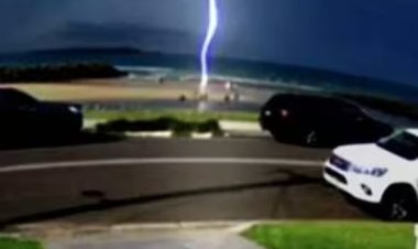 Menino de 10 anos é atingido por raio enquanto nadava em praia