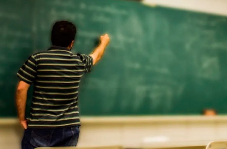 Piso nacional dos professores sobe para R$ 4.420,55