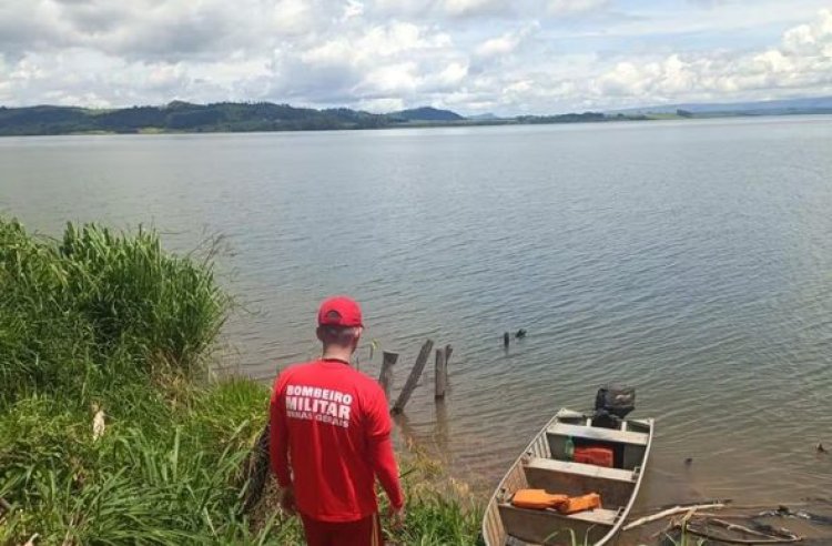 Jovem vai pescar em represa e morre afogado após barco virar