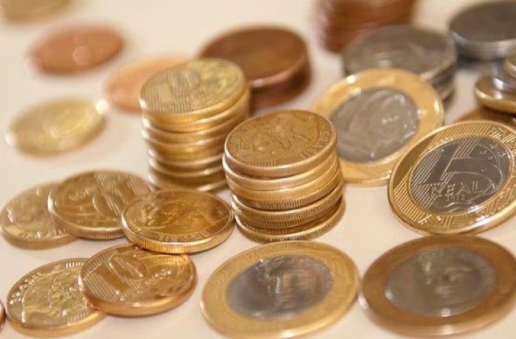 Aluna vai ganhar R$ 5 mil após engolir moeda e escola mandar beber água