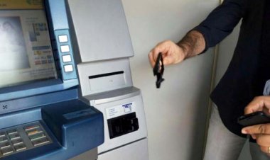 Golpista instala 'chupa-cabra' em caixa eletrônico de banco de Curvelo