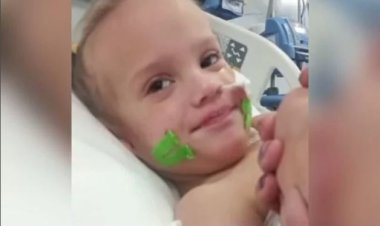 Gêmeas siamesas separadas em Goiânia brincam e interagem em hospital