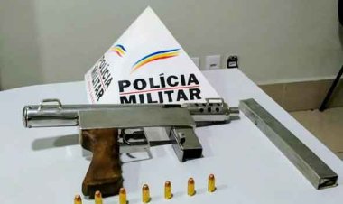 Homem é flagrado com submetralhadora e drogas em ocupação no Cidade de Deus