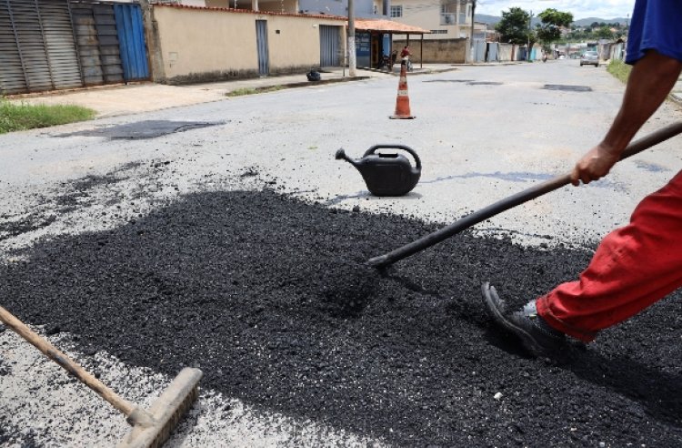 Prefeitura de Sete Lagoas intensifica operação tapa-buracos com trégua das chuvas
