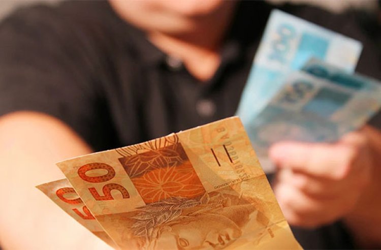 Salário mínimo deve ter novo reajuste em 1º de maio