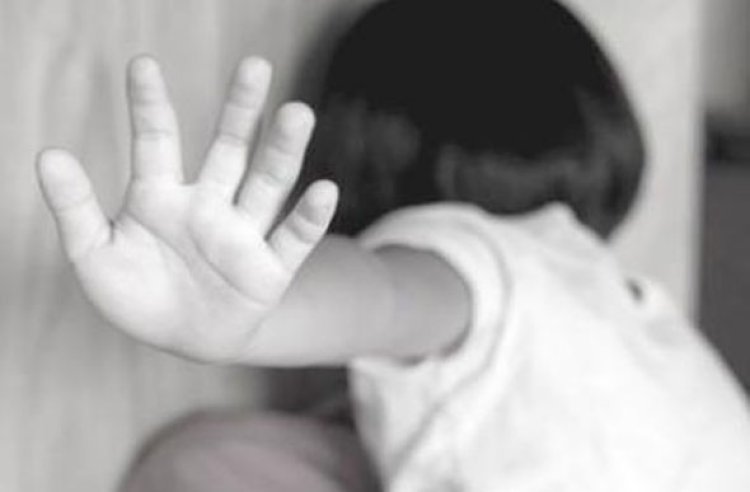 Mãe obrigava filha de 7 anos a se prostituir em Pompéu