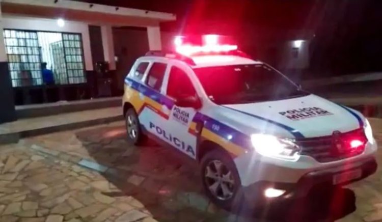 Homem mata o pai e o irmão a machadadas e é preso pela Polícia Militar em Minas